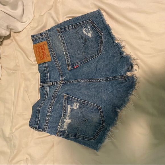 High waisted custom Levi denim shorts style 550 - Picture 2 of 11